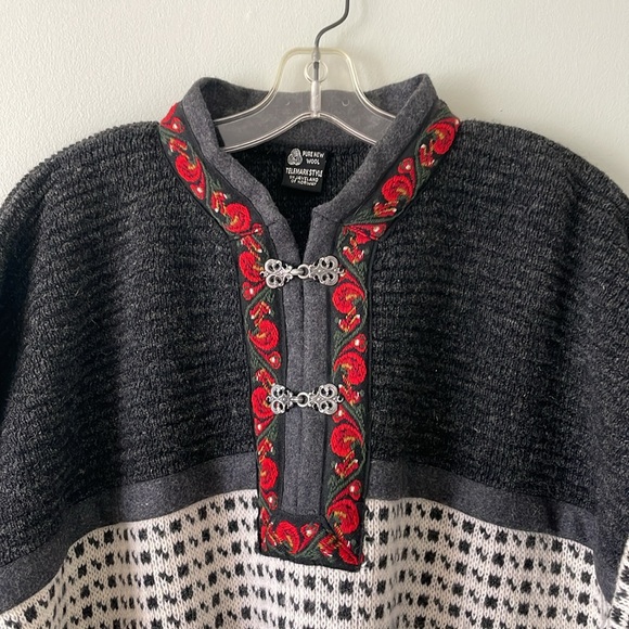 skjæveland traditional norway knit wool telemark style sweater with metal clasps - Picture 2 of 5